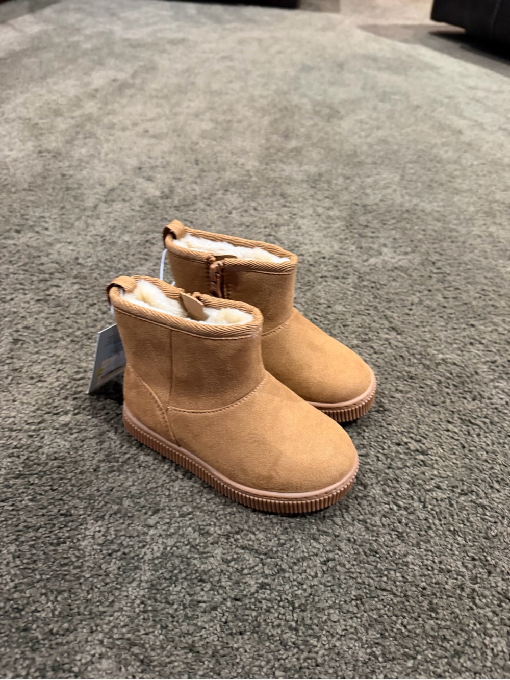 Cat & Jack Kids Tan Faux-Suede Cozy Winter Boots Sz 7